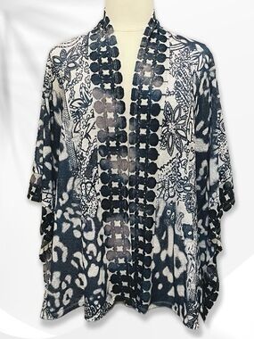 Cativa Kimono Blue and White Sz XL